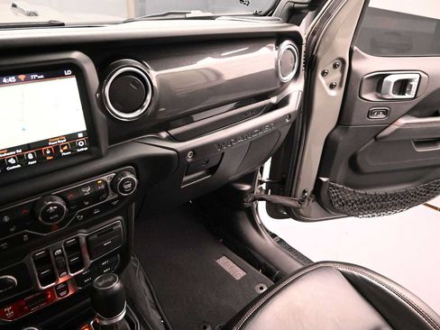 Used 2021 Jeep Wrangler Unlimited Rubicon w/ Dual Top Group AWD/4WD image 22
