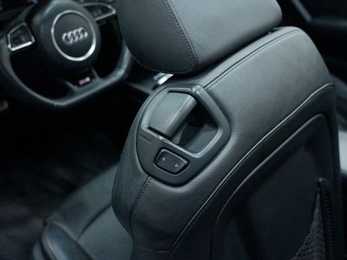 Used 2014 Audi RS 5 Cabriolet image 25