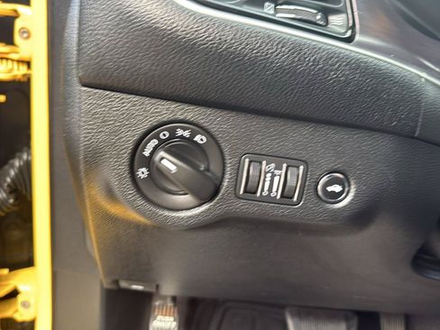 Used 2018 Dodge Challenger SXT RWD image 23