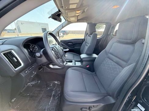 Certified 2025 Nissan Frontier SV w/ SV Convenience Package RWD image 14