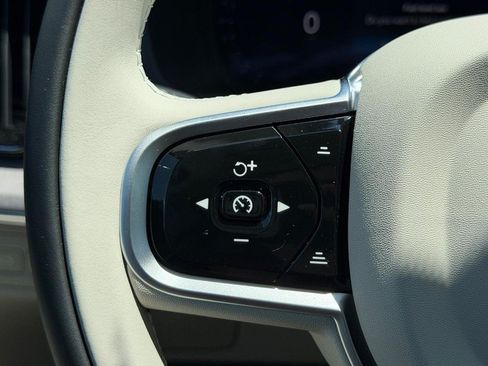 New 2026 Volvo XC90 T8 Ultra w/ Lounge Package AWD/4WD image 11