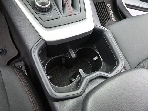 Used 2024 Toyota RAV4 SE w/ Weather & Moonroof Package AWD/4WD image 18