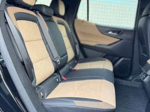 Used 2025 Chevrolet Equinox ACTIV image 22