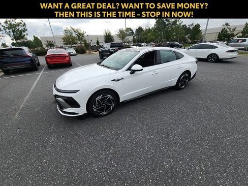 Used 2025 Hyundai Sonata SEL FWD image 5