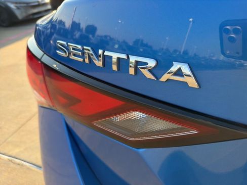 Used 2025 Nissan Sentra SV FWD image 10