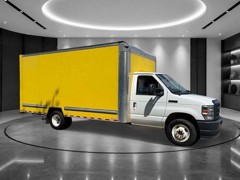 Used 2023 Ford E-350 and Econoline 350 Super Duty w/ Driver's Safety Package RWD image 5