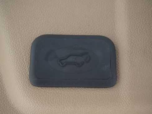 Used 2009 Buick Enclave CXL w/ Entertainment Package #3 FWD image 34