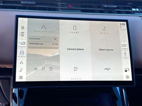 Used 2024 Land Rover Range Rover Sport SE image 34