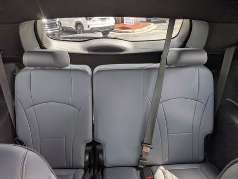 Used 2023 Buick Enclave Essence w/ Sport Touring Edition FWD image 14