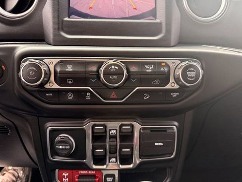 Used 2020 Jeep Wrangler Unlimited Rubicon w/ Quick Order Package 28Y Recon image 18