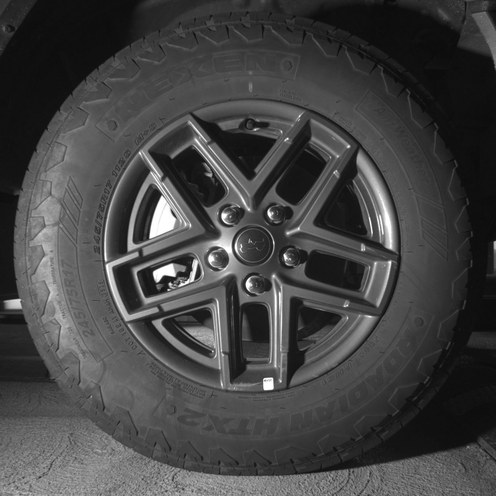 Used 2025 Jeep Wrangler Unlimited Sport AWD/4WD image 15