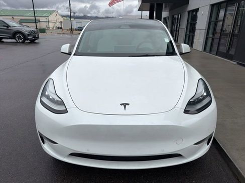 Used 2021 Tesla Model Y Long Range image 2