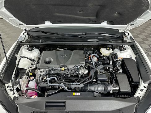 Used 2025 Toyota Camry LE image 31