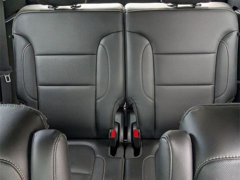 Used 2019 GMC Acadia SLT image 9