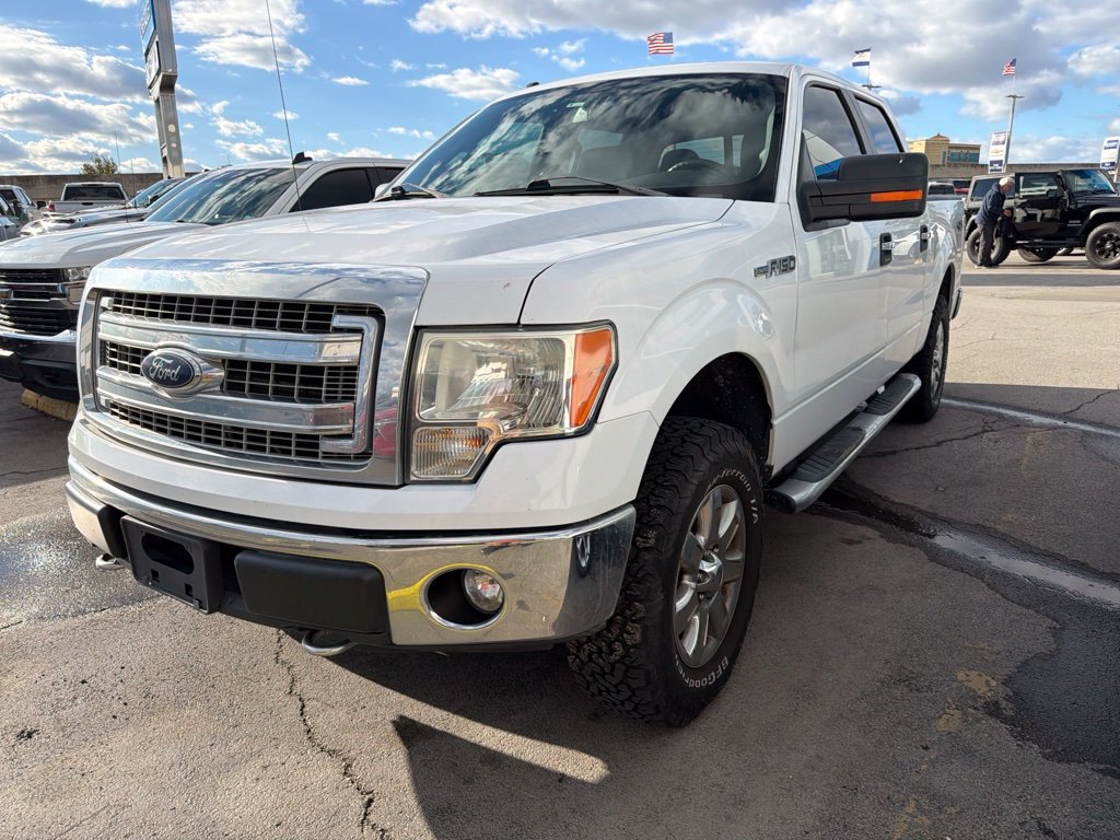 Used 2014 Ford F150 XLT w/ Equipment Group 302A Luxury AWD/4WD image 2