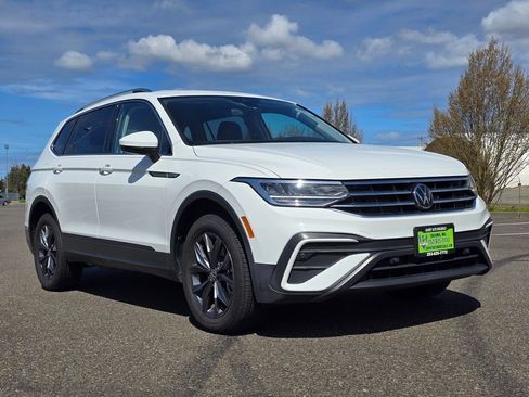 Used 2022 Volkswagen Tiguan SE AWD/4WD image 7