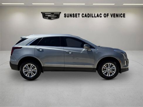 Used 2023 Cadillac XT5 Luxury image 2