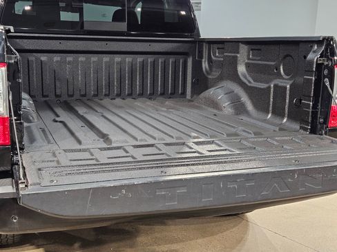 Used 2023 Nissan Titan SV AWD/4WD image 19
