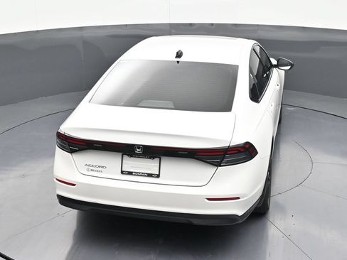 Used 2025 Honda Accord SE image 16