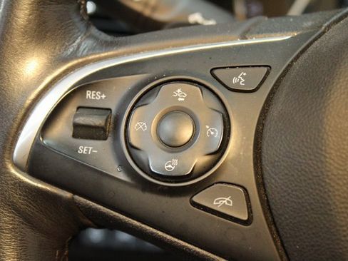 Used 2018 Buick LaCrosse Premium image 20