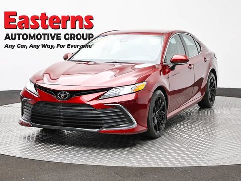 Used 2021 Toyota Camry XLE AWD/4WD image 1