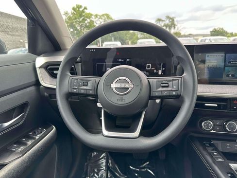 Used 2025 Nissan Kicks SV w/ SV Premium Package AWD/4WD image 12