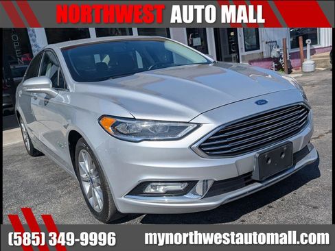 Used 2017 Ford Fusion Energi SE FWD image 1