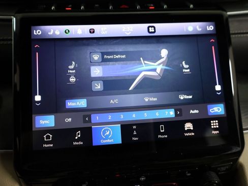 Used 2024 Jeep Grand Cherokee Limited w/ Black Appearance Package image 29