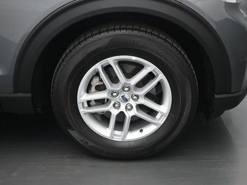 Used 2025 Ford Explorer Active RWD image 25