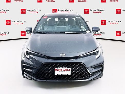 New 2026 Toyota Corolla SE image 2