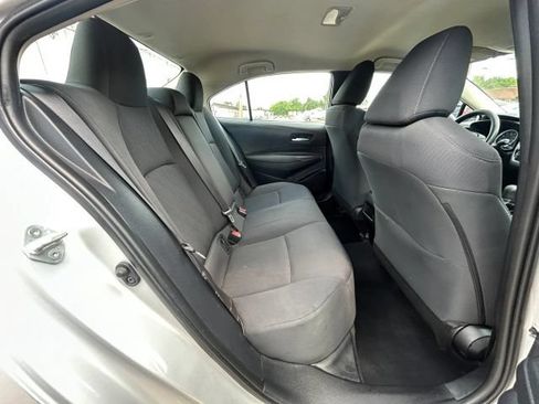 Used 2020 Toyota Corolla LE FWD image 13