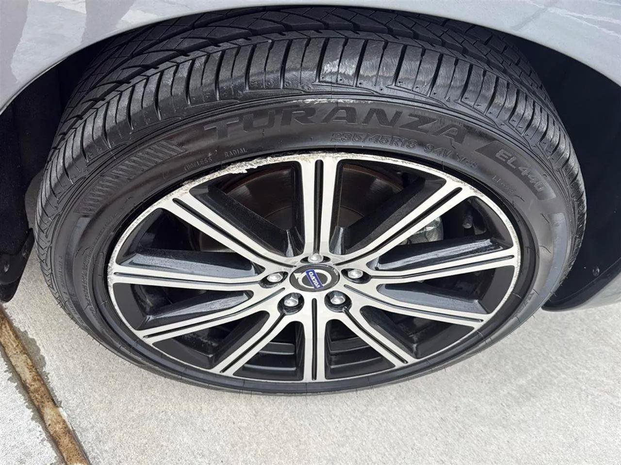 Used 2017 Volvo S60 T5 Inscription Platinum FWD image 23