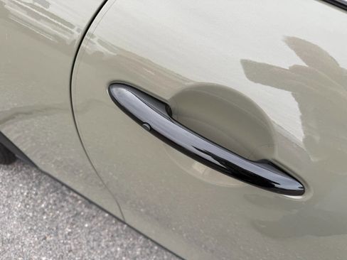 Used 2019 MINI Cooper S w/ Signature Upholstery Package image 11