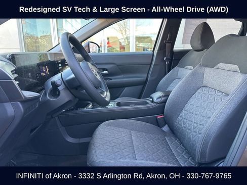 Used 2025 Nissan Kicks SV AWD/4WD image 36