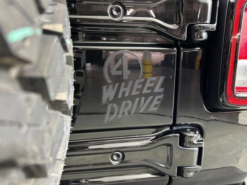 Used 2022 Jeep Wrangler Sport AWD/4WD image 12