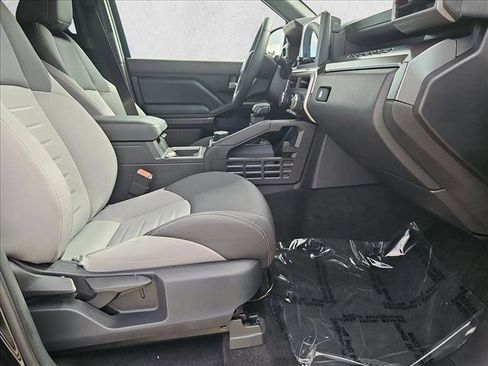 Used 2025 Toyota Tacoma TRD Off-Road image 19