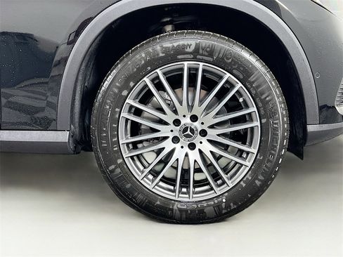 New 2025 Mercedes-Benz GLC 300 4MATIC image 32