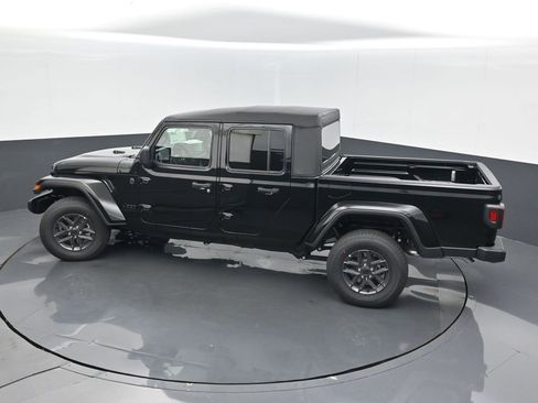 New 2025 Jeep Gladiator Sport image 20