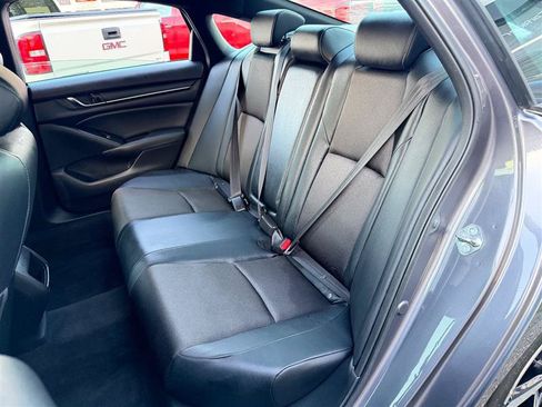 Used 2018 Honda Accord Sport image 21