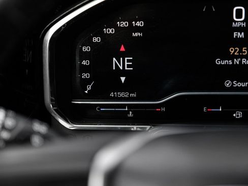 Used 2023 GMC Sierra 1500 Elevation image 16