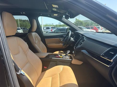 Used 2019 Volvo XC90 T6 Momentum w/ Advanced Package AWD/4WD image 9