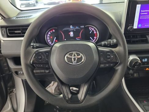 Used 2025 Toyota RAV4 XLE w/ Convenience Package FWD image 27