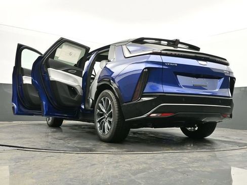 New 2025 Cadillac Lyriq Sport image 69