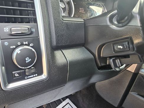 Used 2015 RAM 2500 Limited AWD/4WD image 34