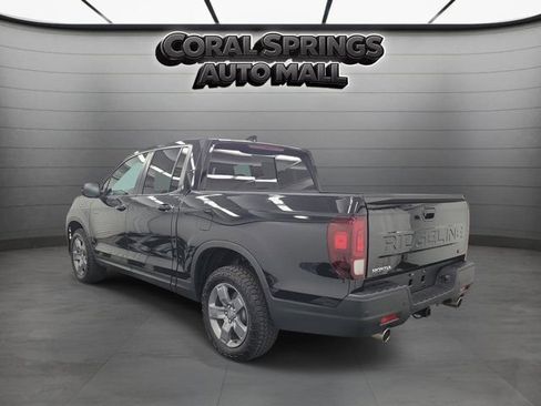 Used 2025 Honda Ridgeline TrailSport image 4