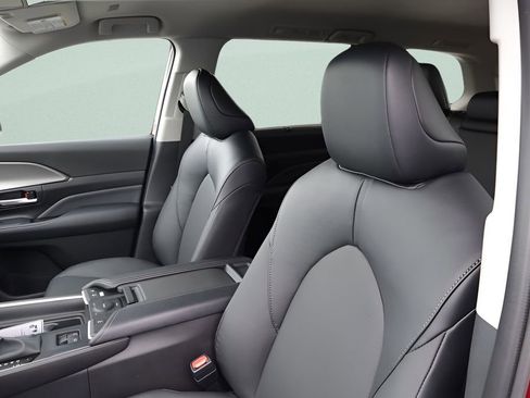 New 2026 Toyota Grand Highlander AWD Hybrid image 8
