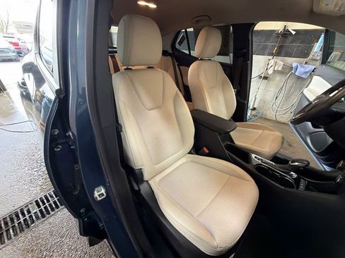 Certified 2024 Buick Encore GX Preferred w/ Comfort Package AWD/4WD image 25