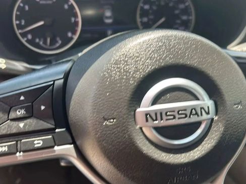 Used 2022 Nissan Sentra SV image 12