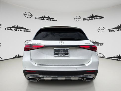 Used 2023 Mercedes-Benz GLC 300 4MATIC image 4