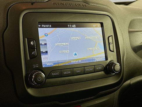 Used 2016 Jeep Renegade Trailhawk AWD/4WD image 22